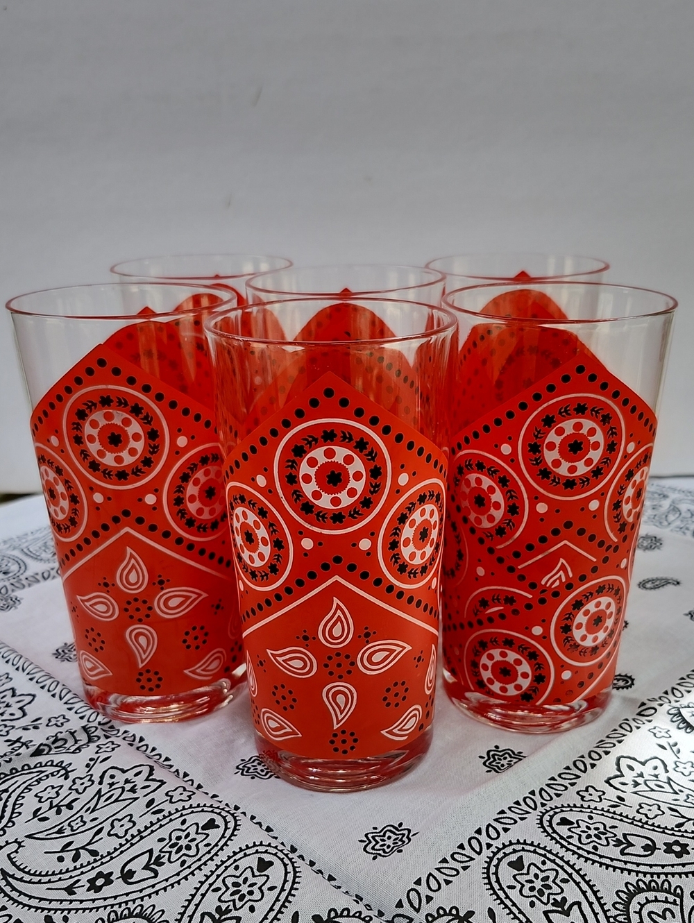 VINTAGE BANDANA PRINT SET OF 6 GLASS TUMBLERS - Picture 6 of 9